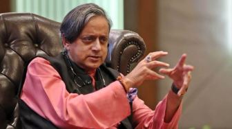 अगर थरूर को पार्टी में घुटन महसूस हो रही है तो वे अपना रास्ता चुन लें: के. मुरलीधरन